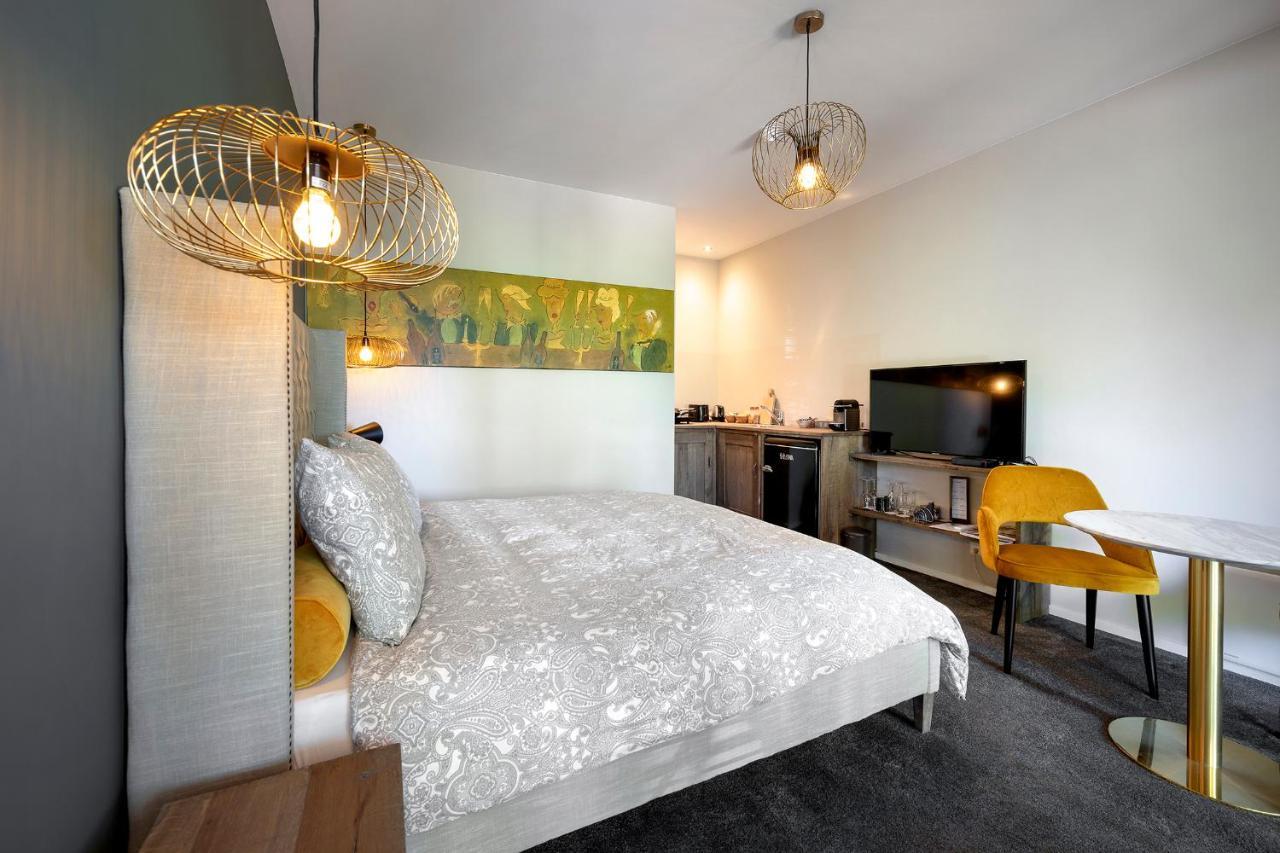 Aubergine Logeren & Dineren Bed & Breakfast Tegelen Bagian luar foto